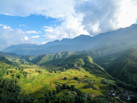Sapa & Bac Ha Market Highlights Tour 4 Days