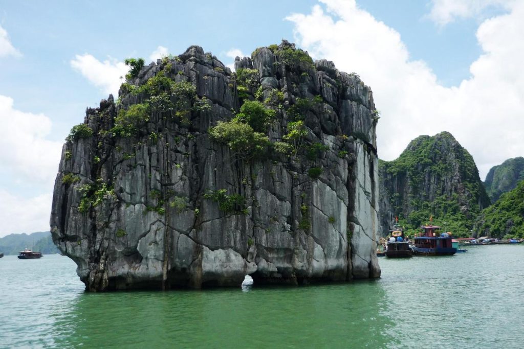 Ha Long Bay — photo 4