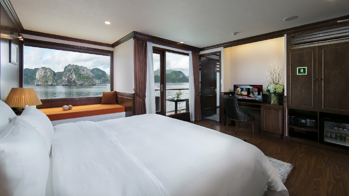 Ocean Suite Balcony – Mon Cheri Cruise