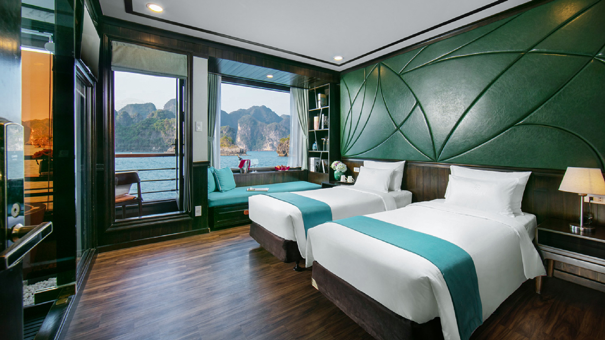 Deluxe Balcony Cabin – Peony Cruise
